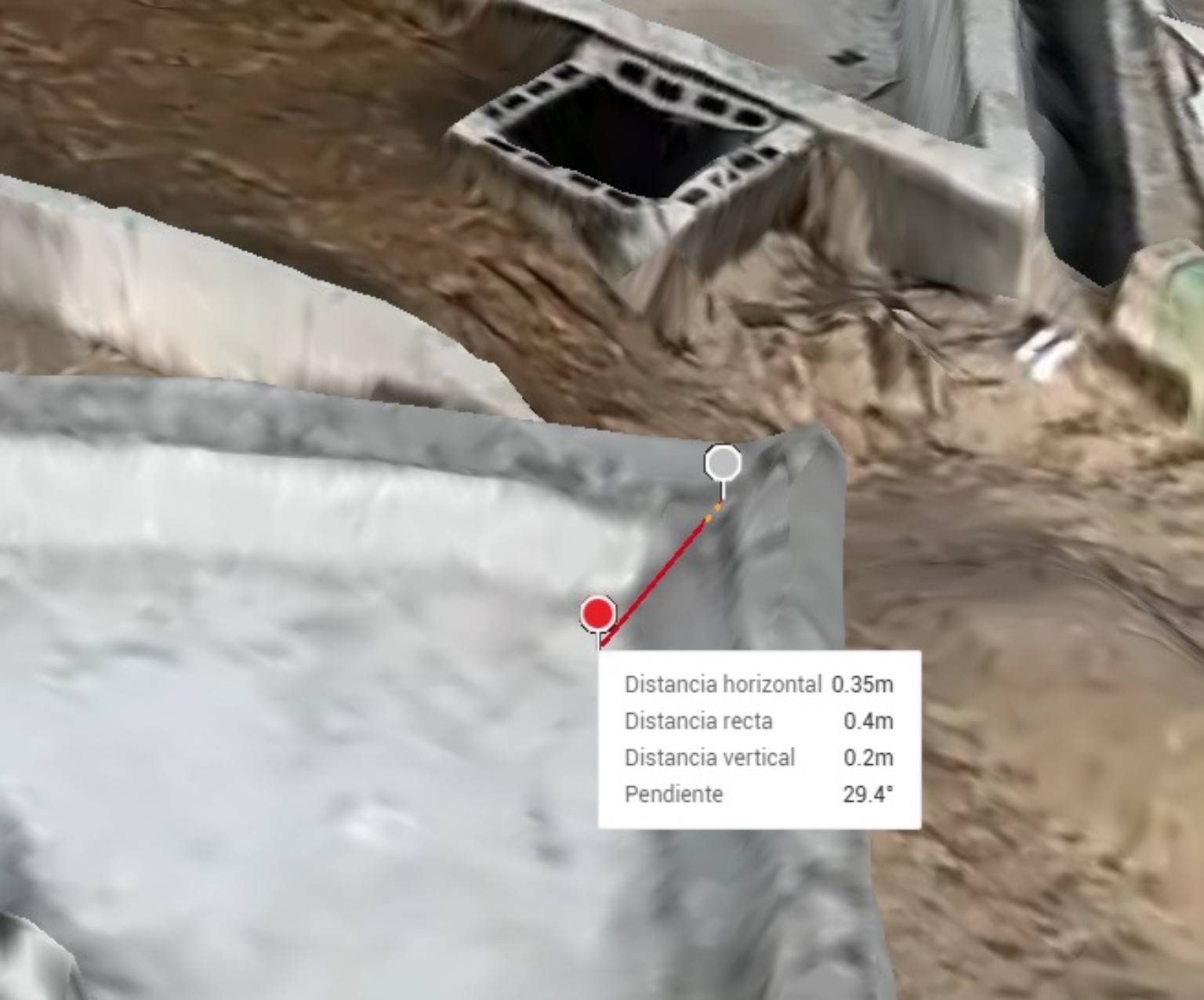 Detalle del modelo 3D de Hard Rock con medición de pendiente